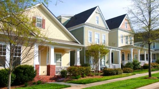 Moving into a completely new location can be a little scary. Here's how you can settle in easily.